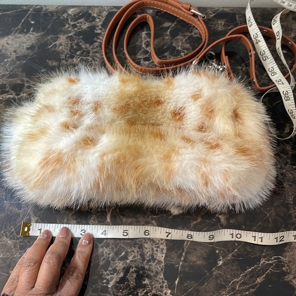 Tan Plush Chain Handbag - Picture 11 of 12